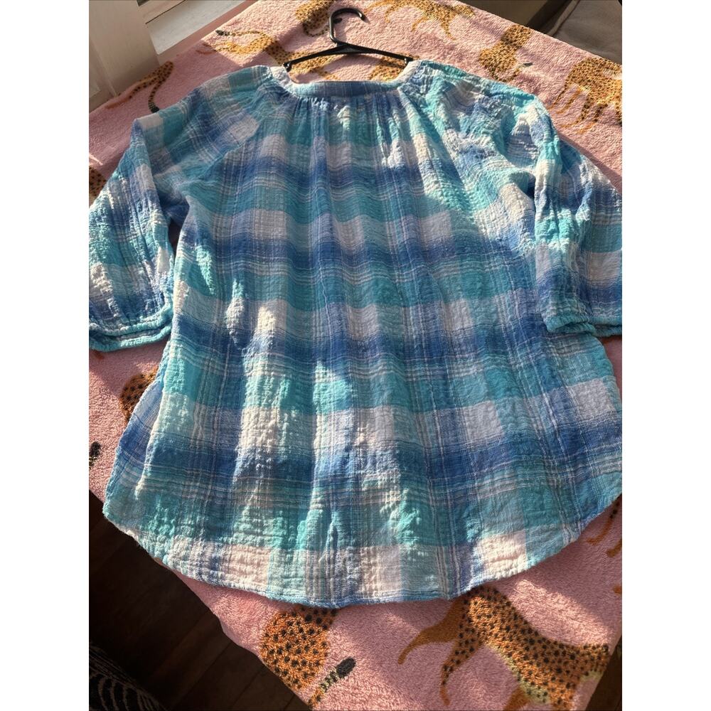 Lightweight Blue Plaid Button-Front Women’s Top - Picture 11 of 12